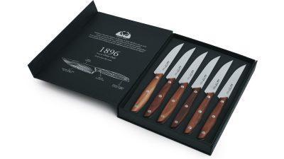 DUE CIGNI SET DA 6 COLTELLI DA BISTECCA 1896 CON MANICO IN LEGNO DI NOCE