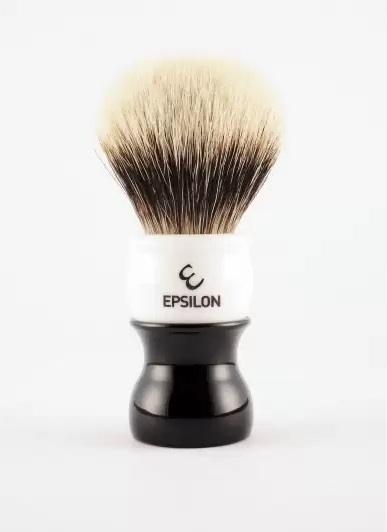 EPSILON - PENNELLO FA BARBA IN TASSO "TWO BAND" CON NODO DA 26MM. MANICO IN ACRILICO BIANCO E NERO.